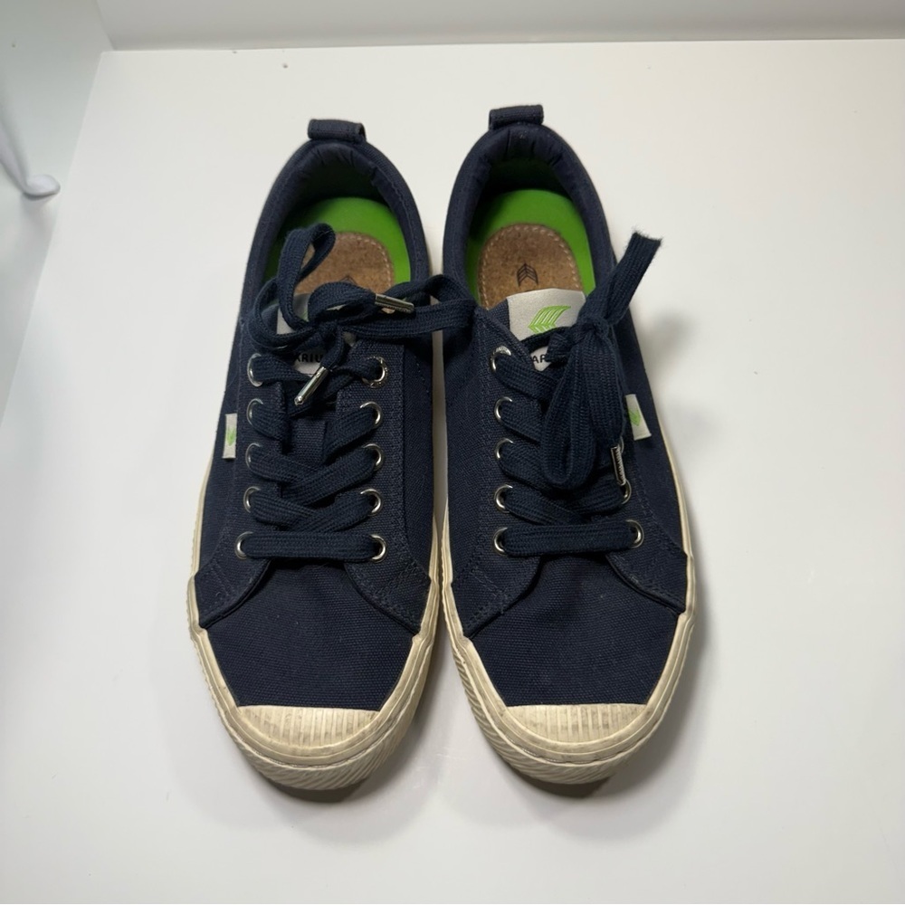 Cariuma Navy Blue Canvas Sneakers Women's Size 6.5 Sustainable Materials